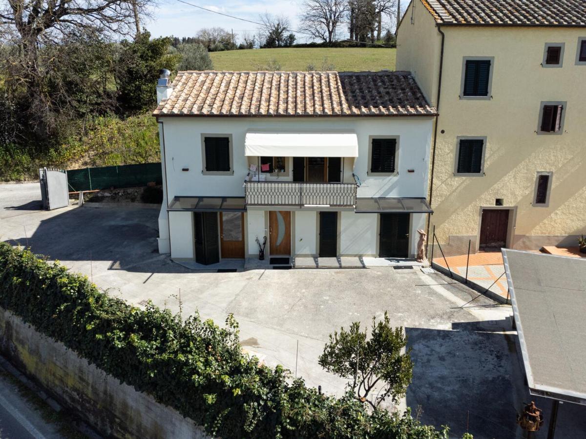 La Casa Degli Dei Lägenhet San Gimignano Exteriör bild