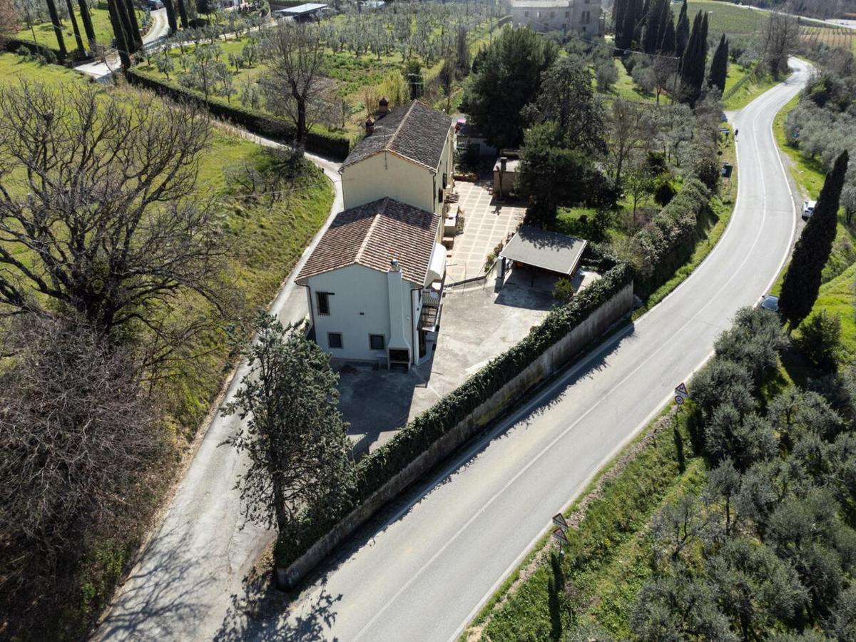 La Casa Degli Dei Lägenhet San Gimignano Exteriör bild