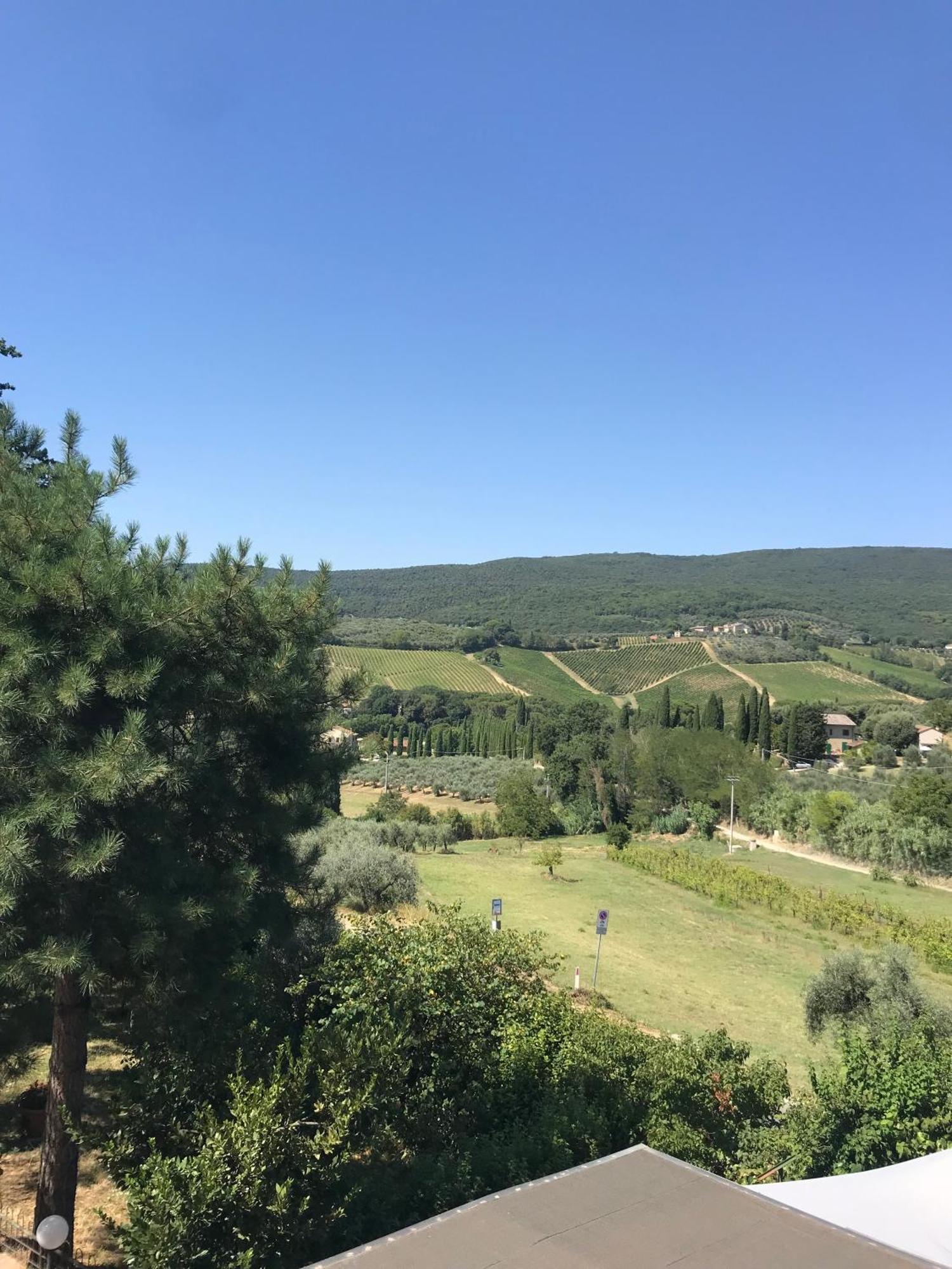 La Casa Degli Dei Lägenhet San Gimignano Exteriör bild
